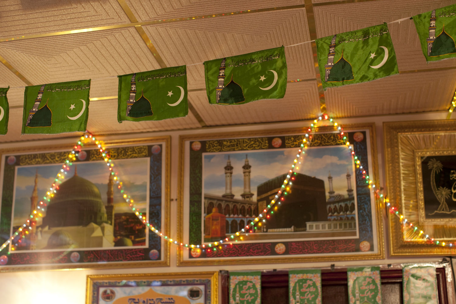 Mosque with fairy lights © Mahtab Hussain - The Quiet Town of Tipton